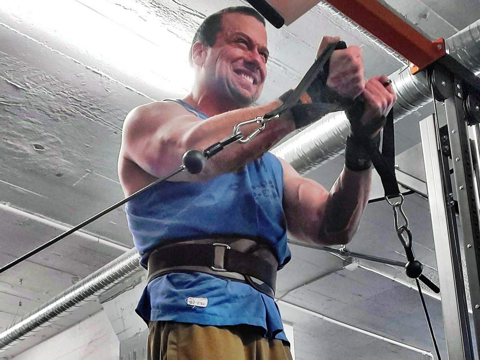 justin mondor training intense at brickhouse gym regina